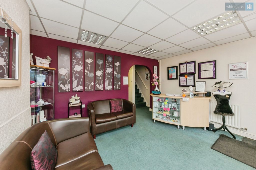 Property photo 2 of 14 Pbox-Img.Jpg