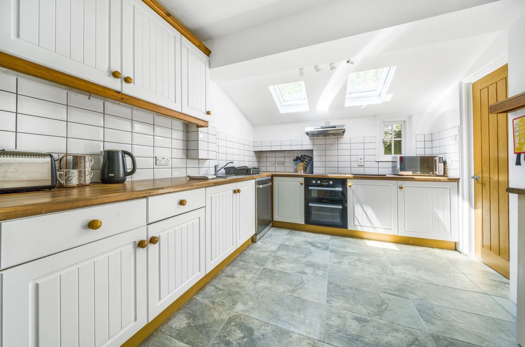 Property photo 3 of 14 992103 (5).Jpg