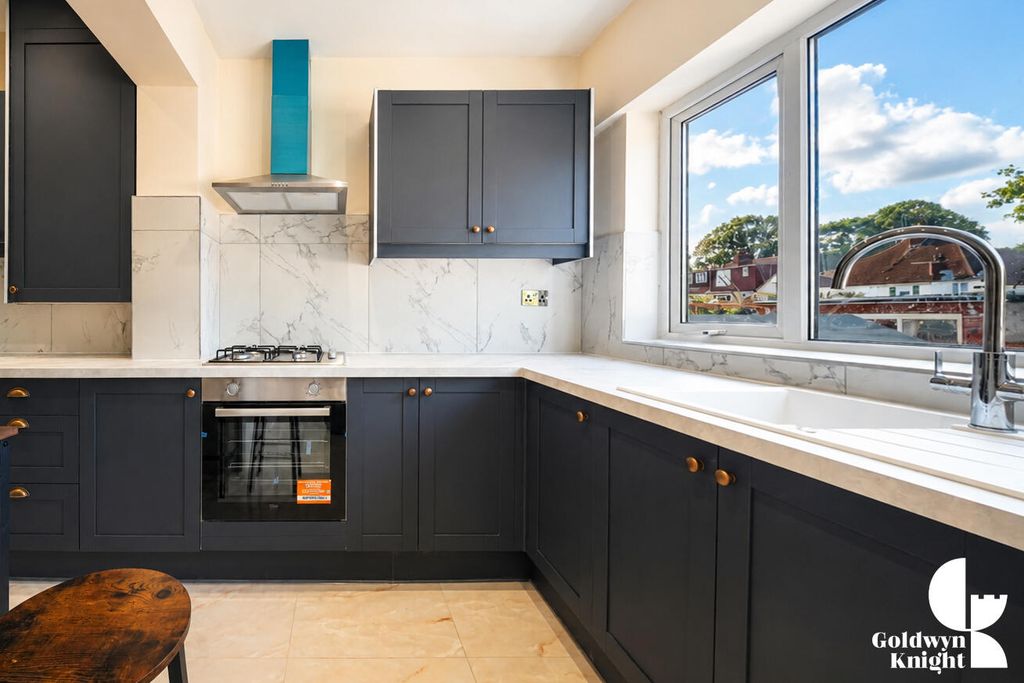 Property photo 2 of 15 Kitchen