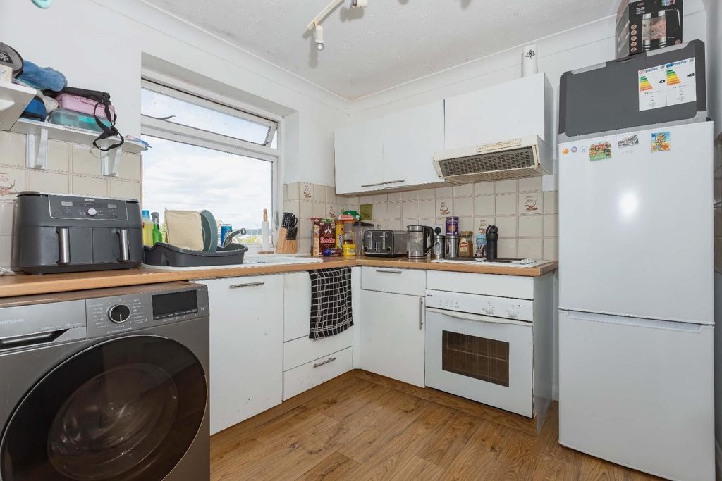 Property photo 3 of 7 Brighton Rd_4.Jpg