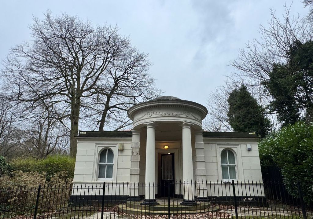 Property photo 1 of 11