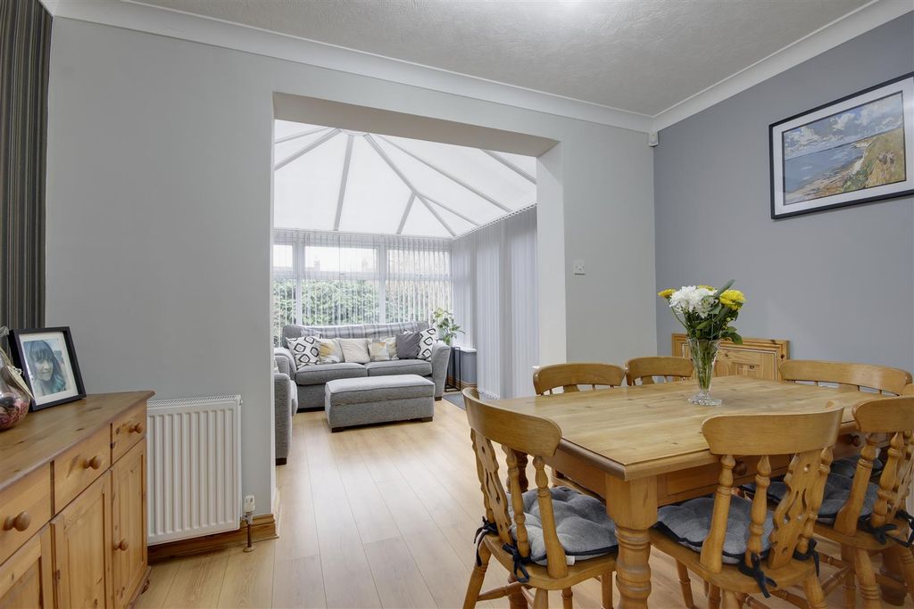 Property photo 2 of 23 Dining Room