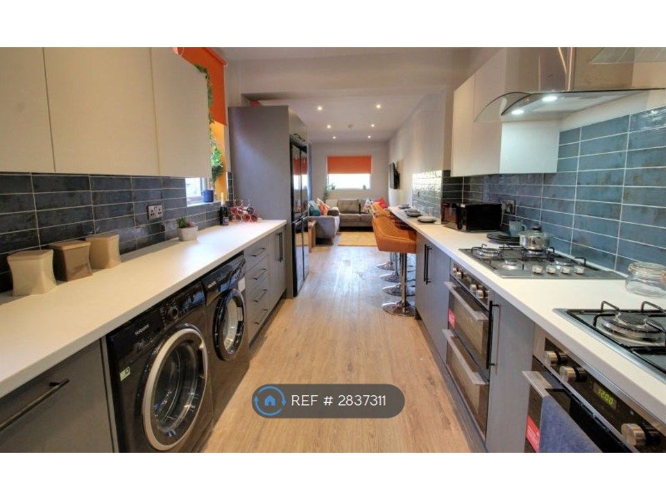 Property photo 3 of 4