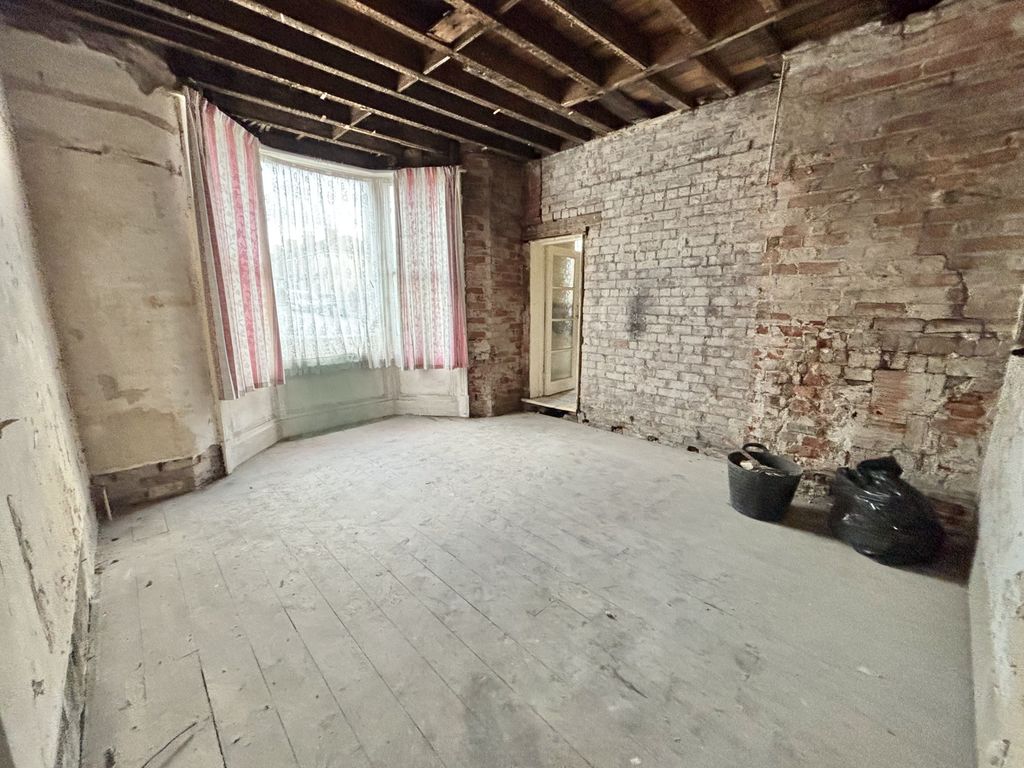 Property photo 3 of 24