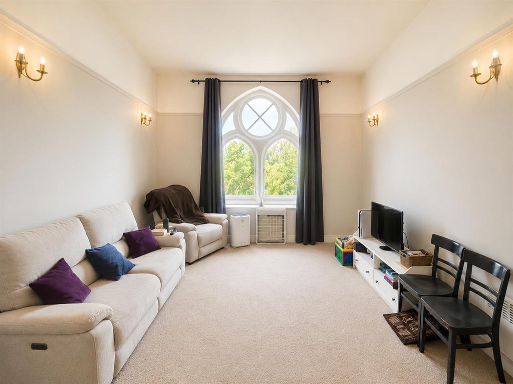 Property photo 2 of 8 Coopers Estate Agents