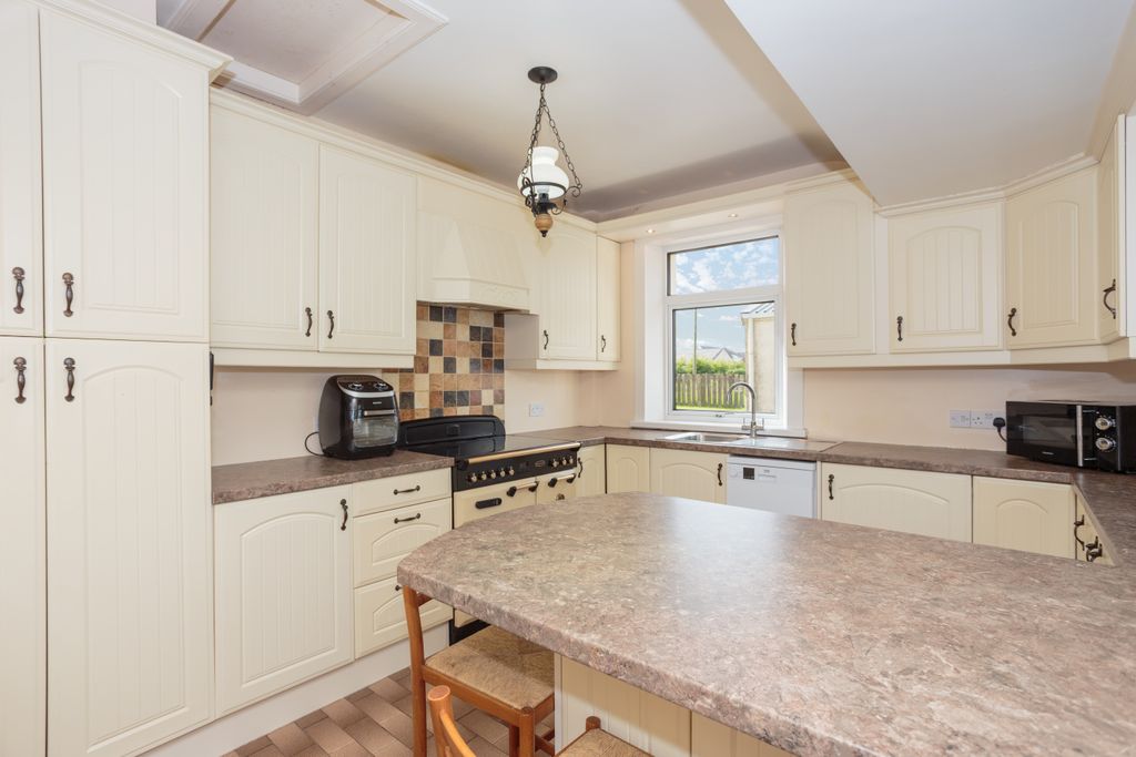Property photo 3 of 36 Kitchen