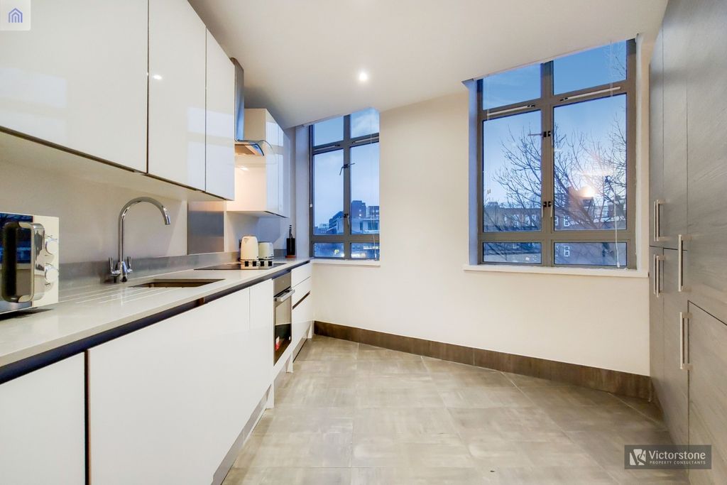 Property photo 3 of 15 1274285