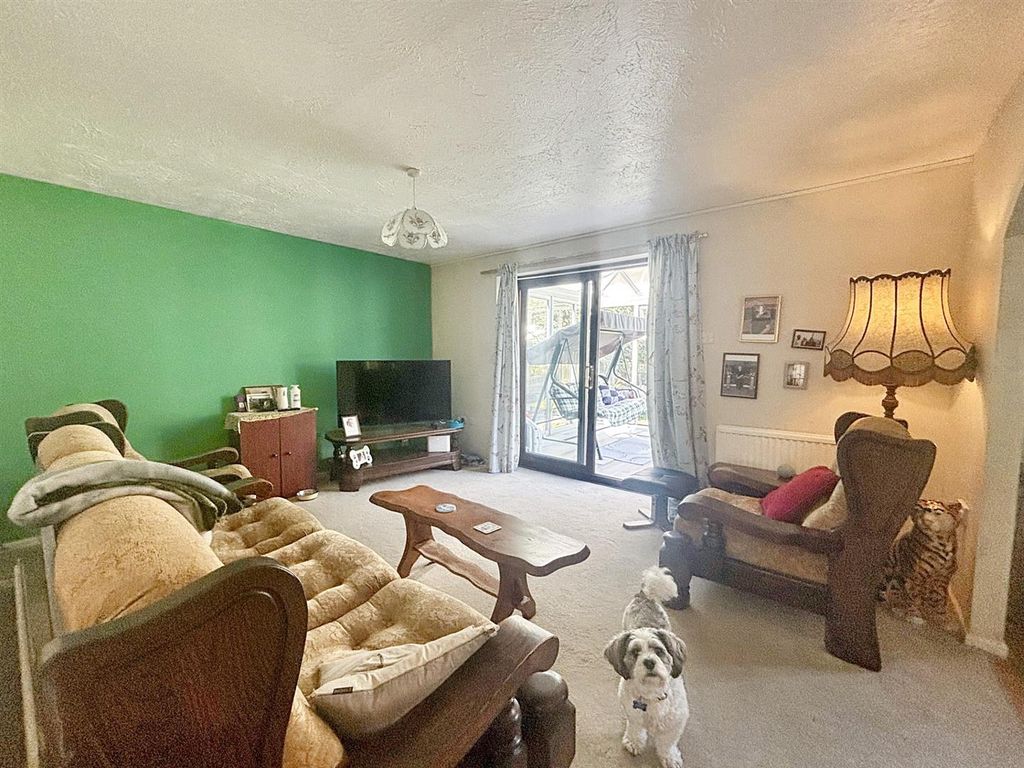 Property photo 3 of 15 Living Room.Jpg