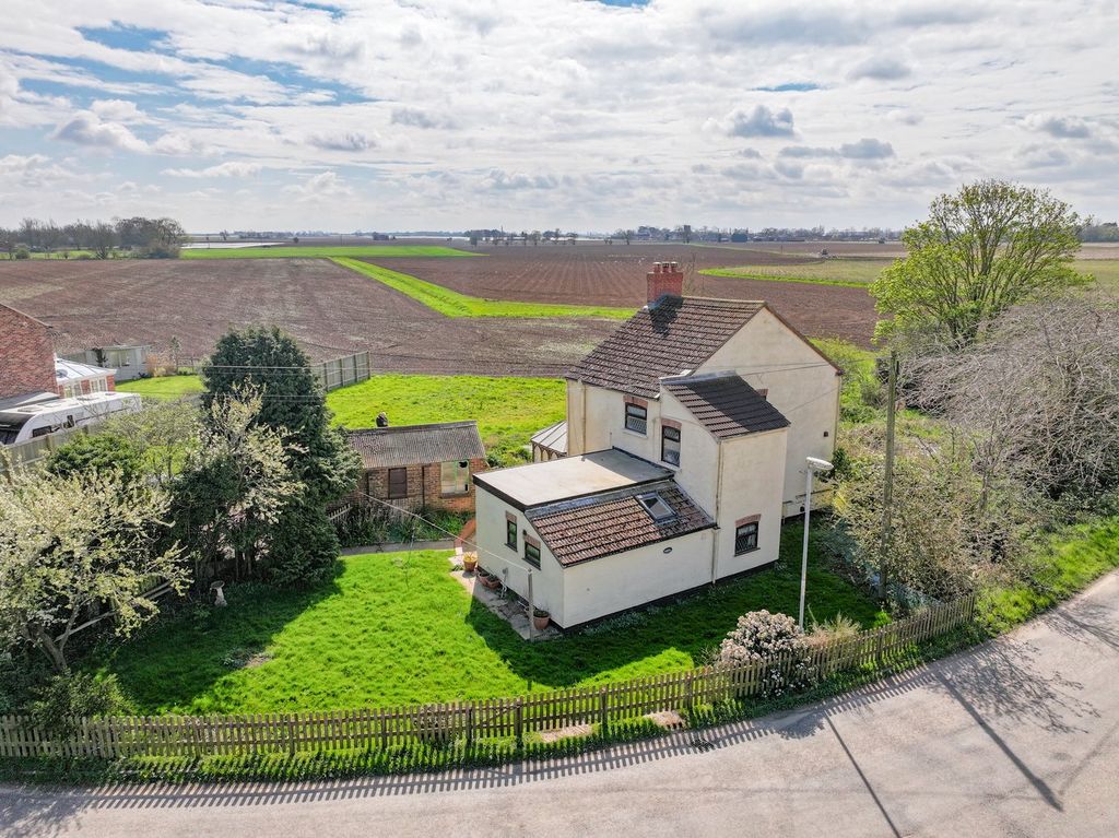 Property photo 1 of 9