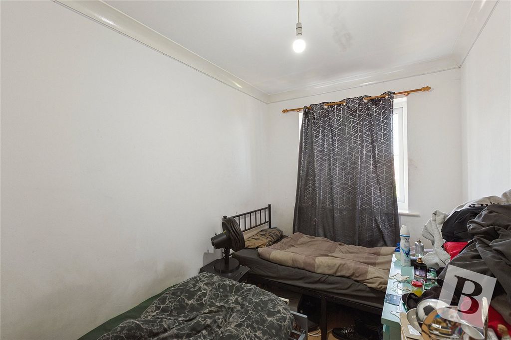 Property photo 3 of 10 Bedroom