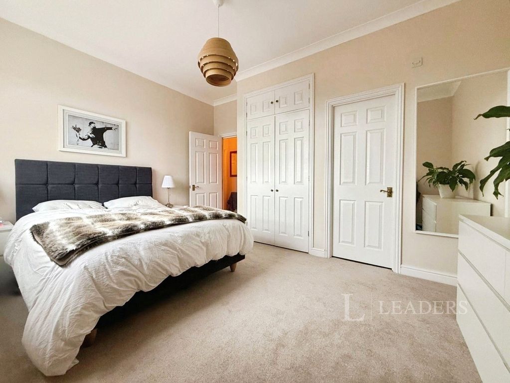 Property photo 3 of 11 Picture No. 02