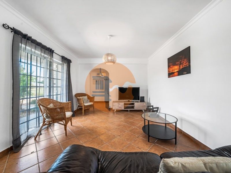 Property photo 2 of 41