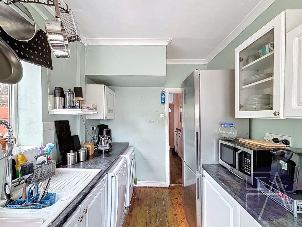 Property photo 3 of 22 4319145