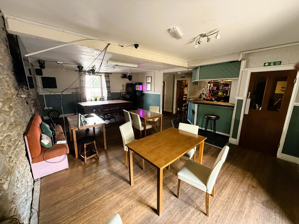 Property photo 3 of 12
