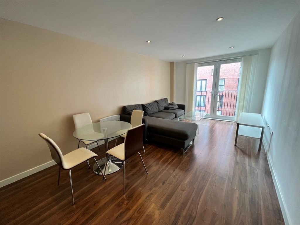 Property photo 2 of 11