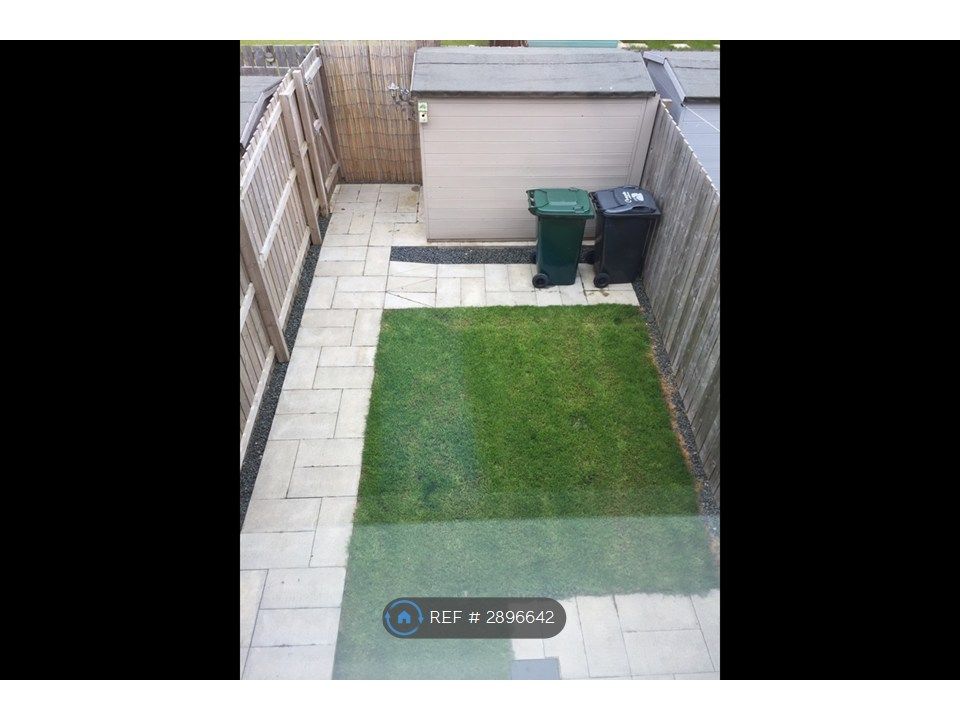 Property photo 2 of 7 Garden