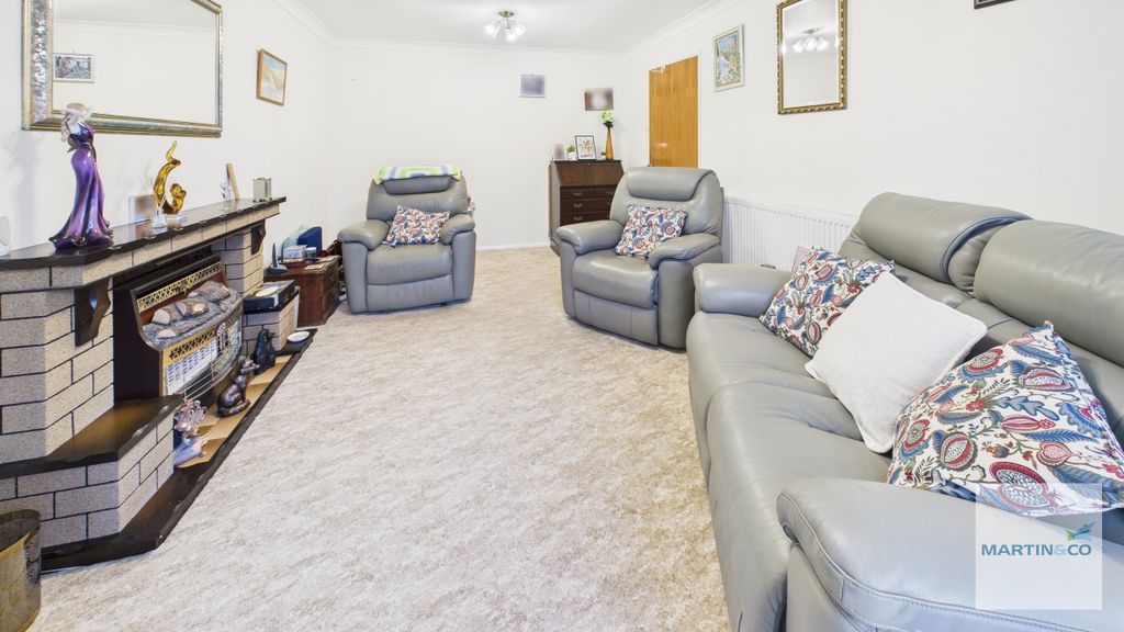 Property photo 2 of 18 Cam03663G0-Pr0229-Still007