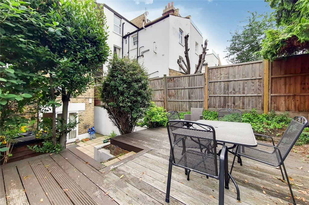 Property photo 2 of 7