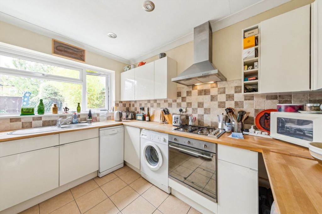 Property photo 3 of 7