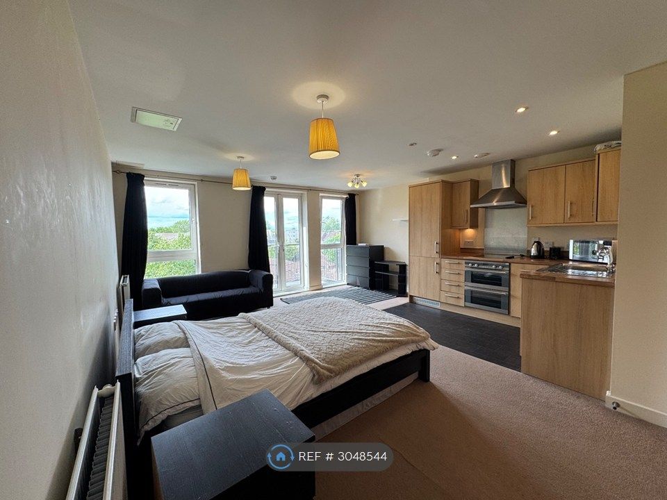 Property photo 3 of 9