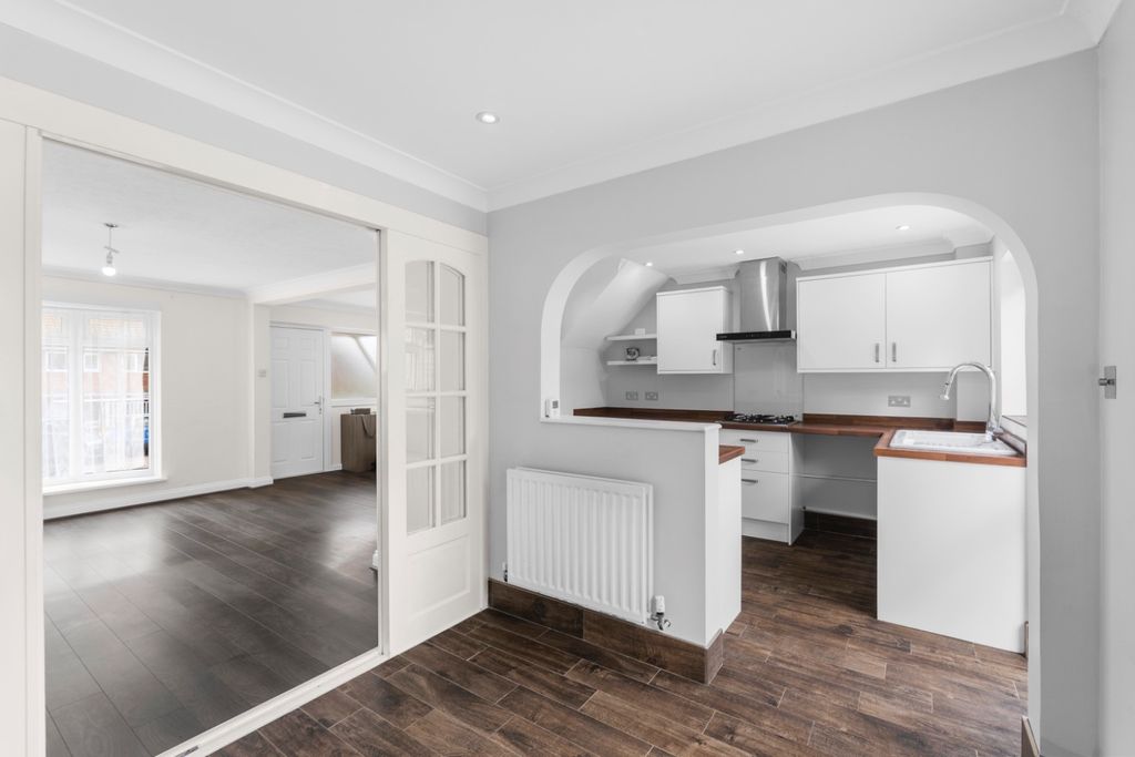 Property photo 3 of 17 5358033