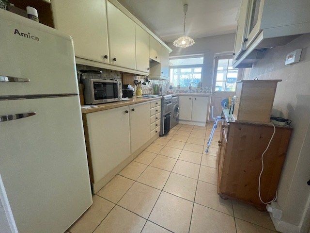 Property photo 3 of 12 Gallery