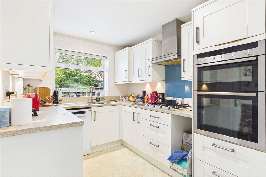 Property photo 2 of 17 Kitchen