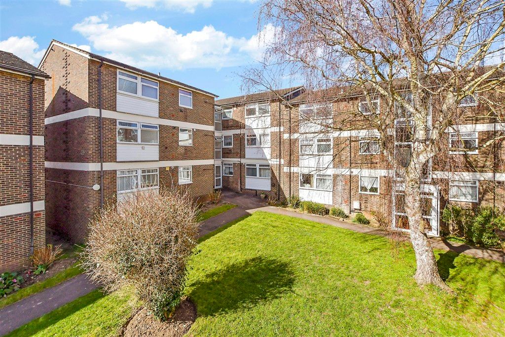 Property photo 3 of 6 External (Web)