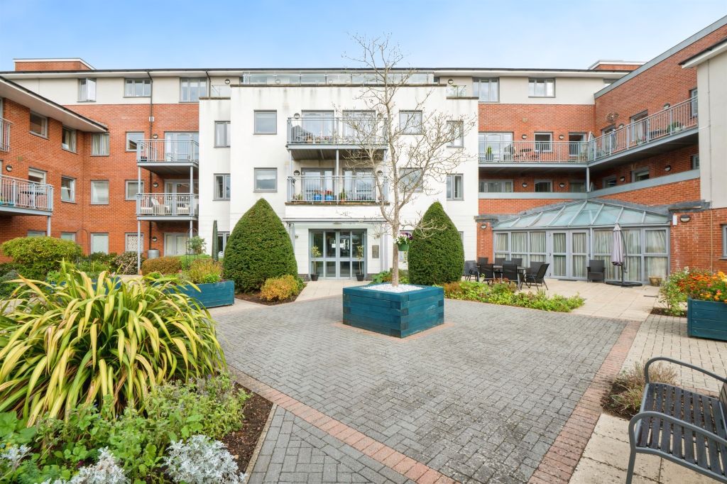 Property photo 1 of 17