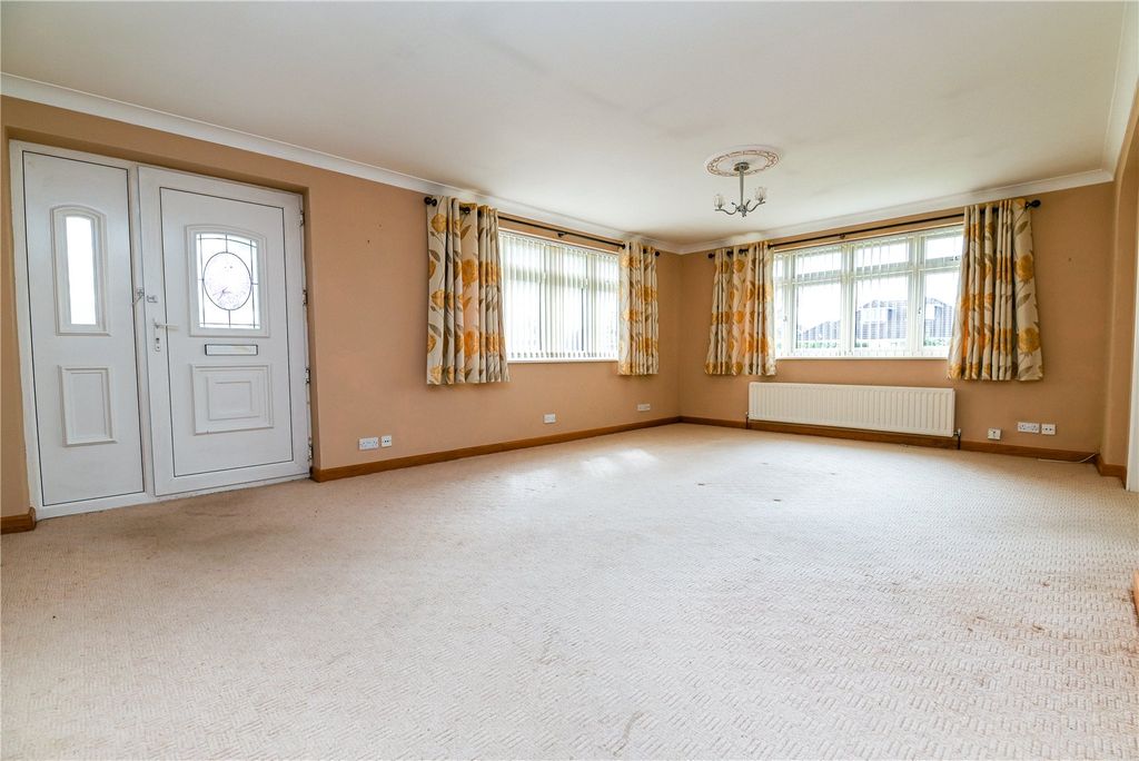 Property photo 2 of 21 Picture No. 19