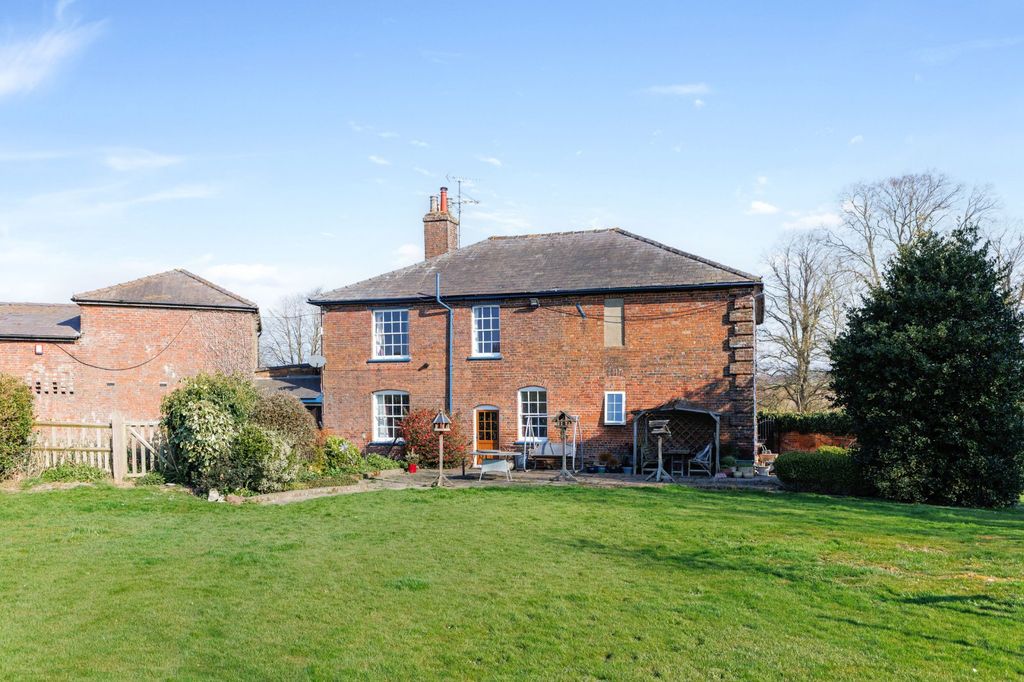 Property photo 2 of 7 Picture No. 04