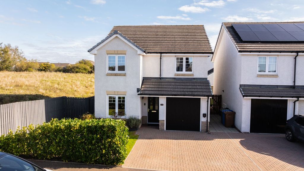 Property photo 1 of 39 Front View