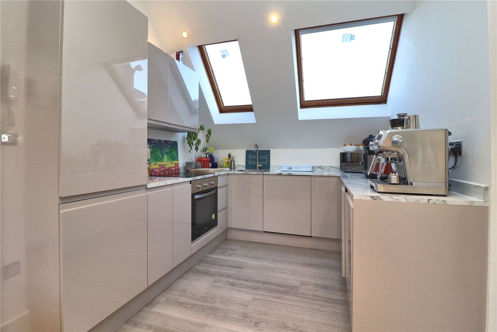 Property photo 2 of 11 Picture No. 09