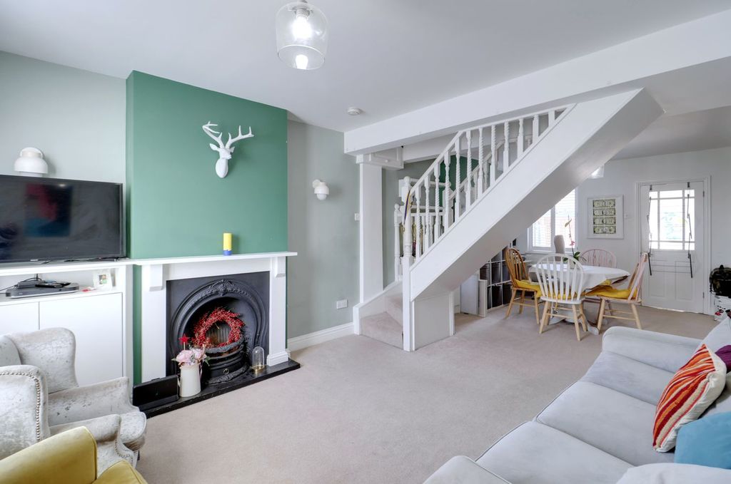 Property photo 2 of 14
