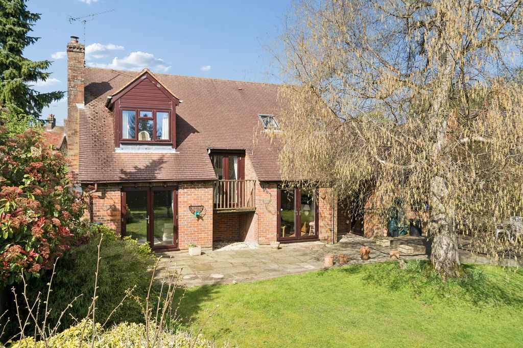 Property photo 1 of 32