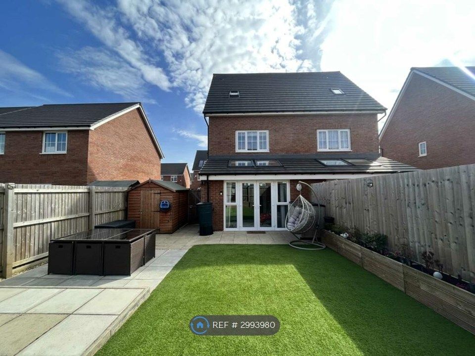 Property photo 3 of 27