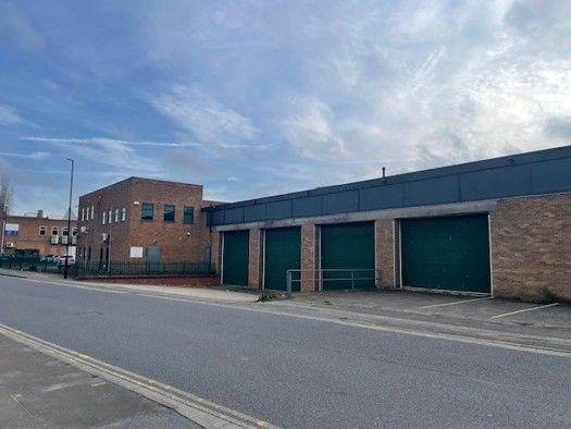 Property photo 2 of 8 Photo 1