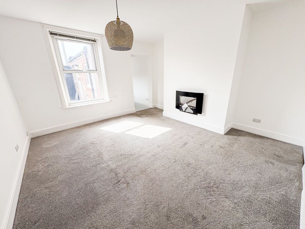 Property photo 2 of 10 Photo 6