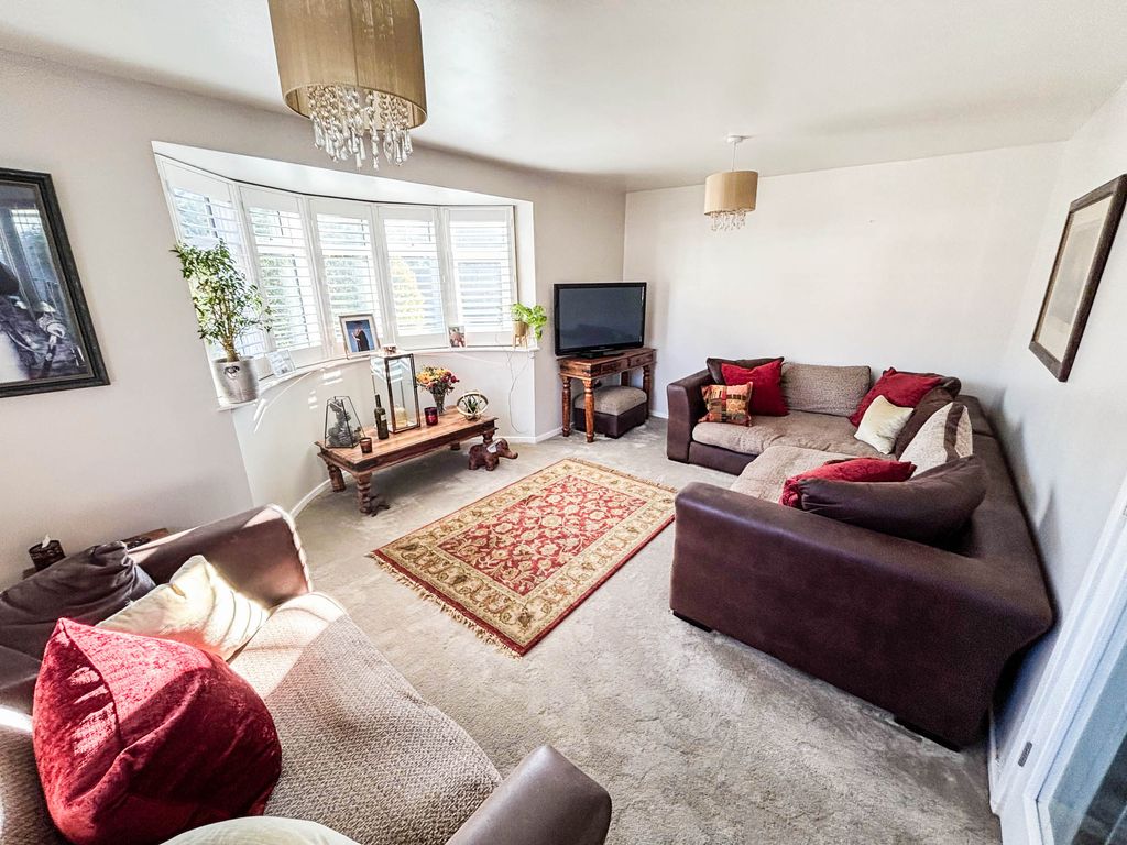 Property photo 3 of 13