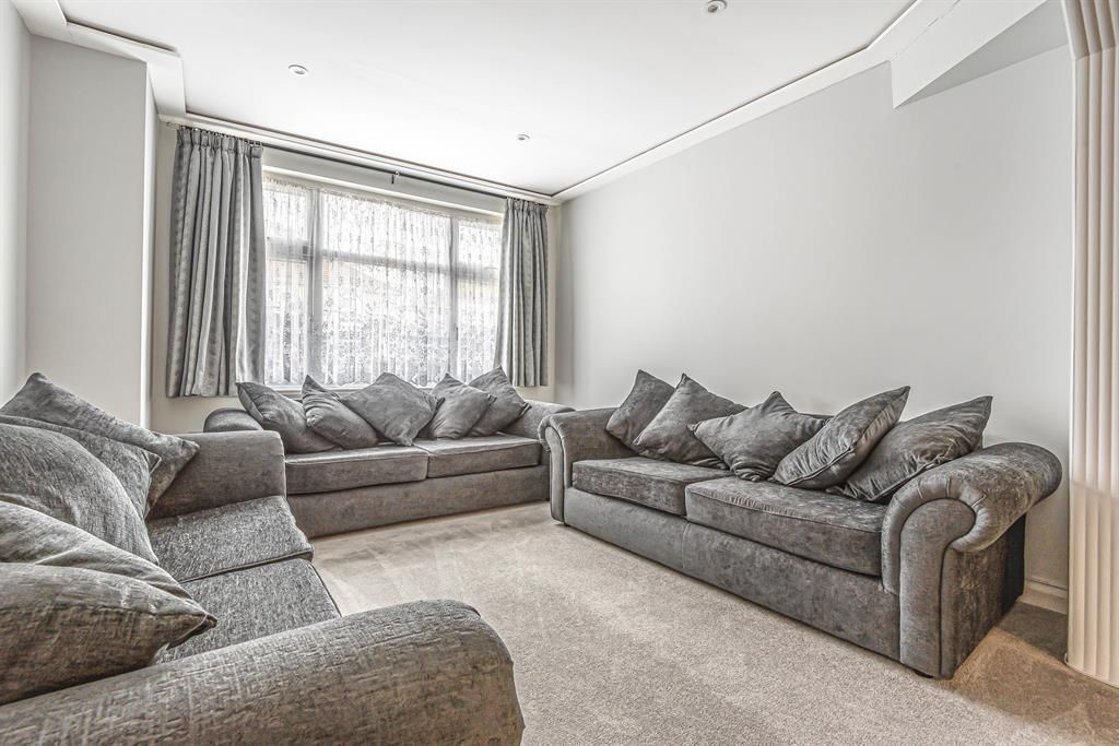 Property photo 3 of 17 Jz9Mhbsyjp1Cfabh_Ps1i-Oar0U.Jpg