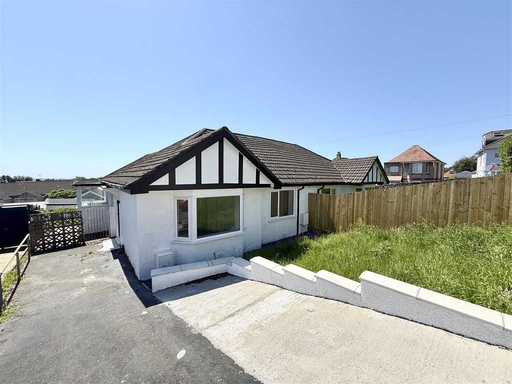 Property photo 1 of 14 External