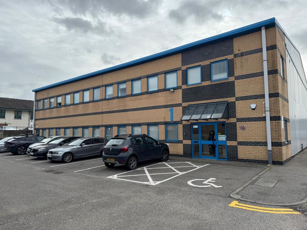 Property photo 1 of 9 Photo 9