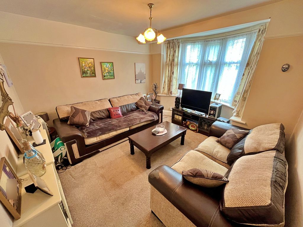 Property photo 3 of 14 Photo 11