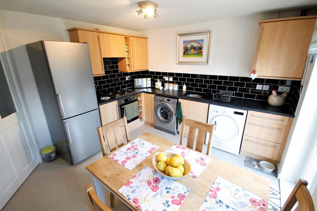 Property photo 3 of 15 Open Plan Kitchen And Dining Room