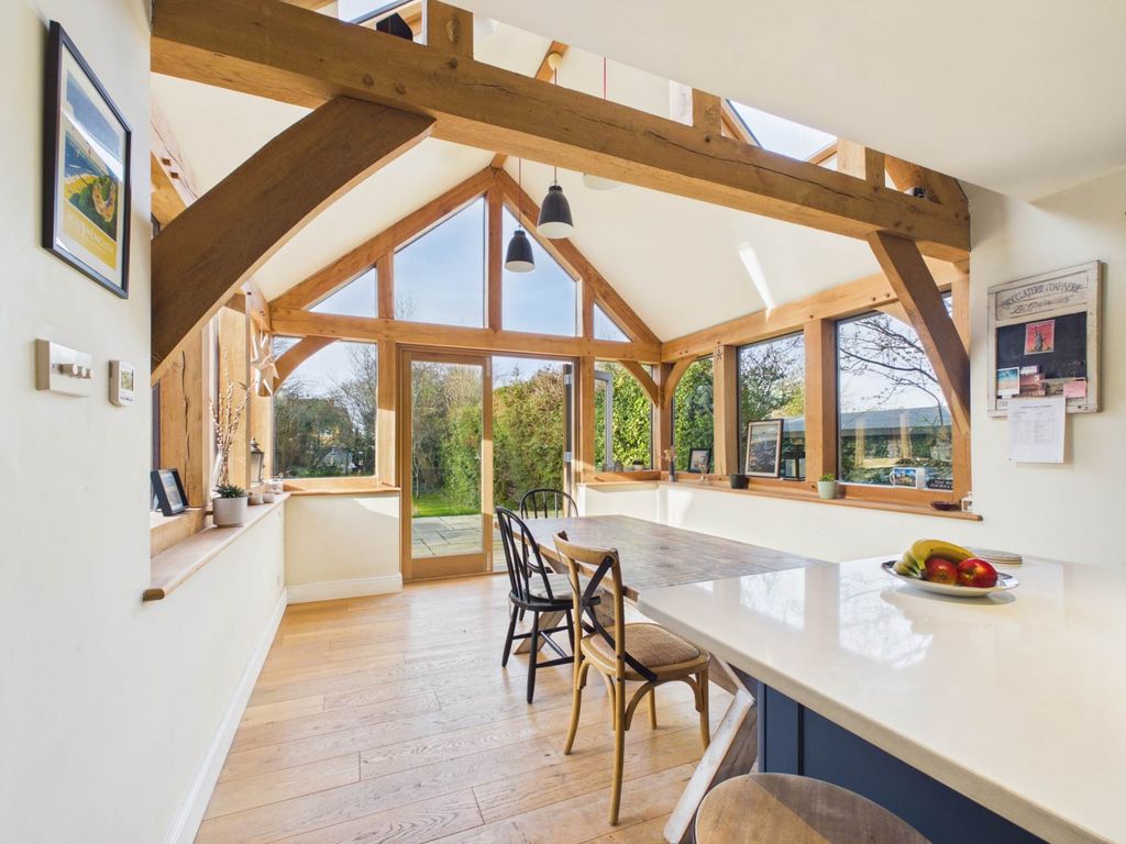 Property photo 3 of 21