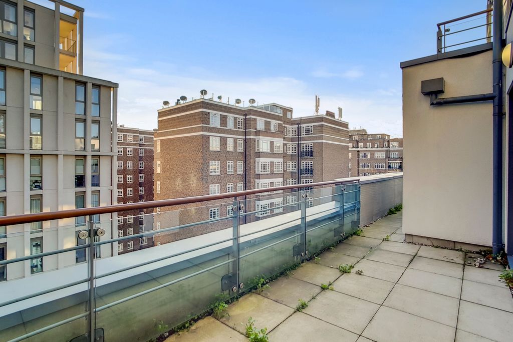 Property photo 3 of 14