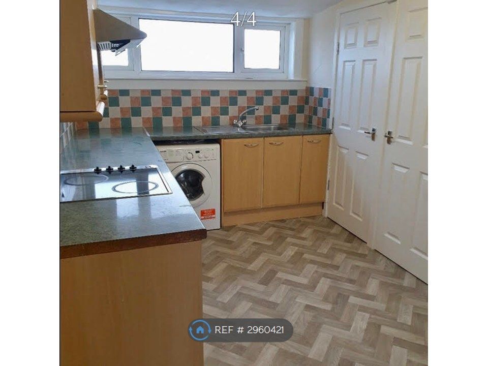 Property photo 1 of 5 Kitchen