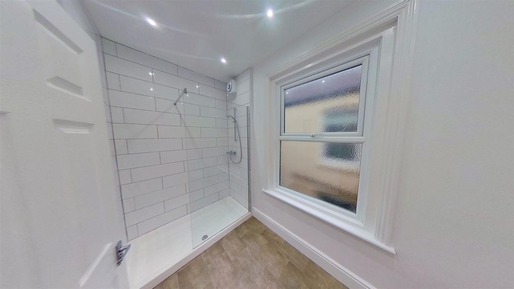 Property photo 3 of 6 Victory Road (2) Photo 1