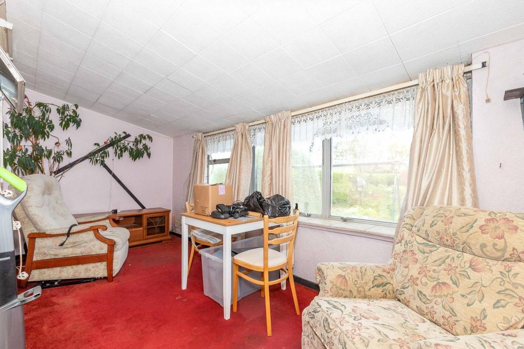 Property photo 3 of 14 Sompting -08.Jpg