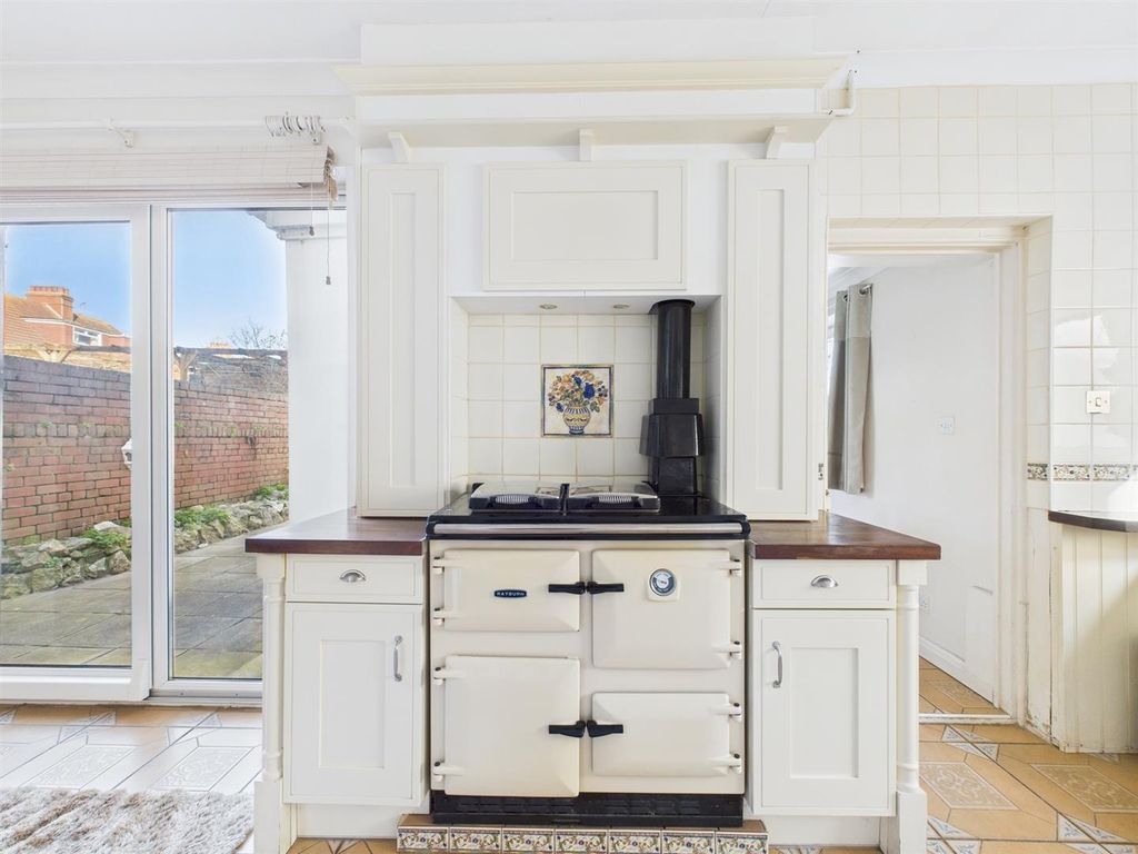 Property photo 3 of 30 Cam02295G0-Pr0177-Still011.Jpg